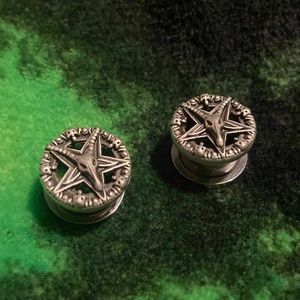 12mm 1/2 Gage Baphomet Pentagram Plugs